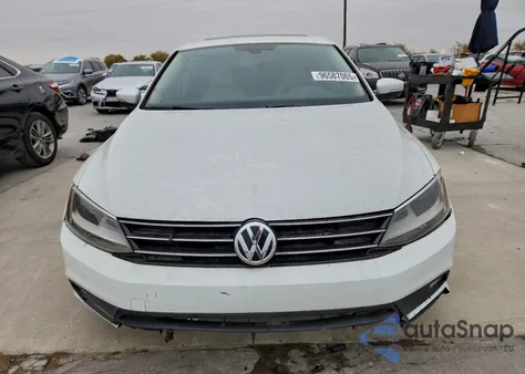 2016 Volkswagen Jetta Sel z USA, uszkodzony, nr VIN 3VWL07AJ6GM220227